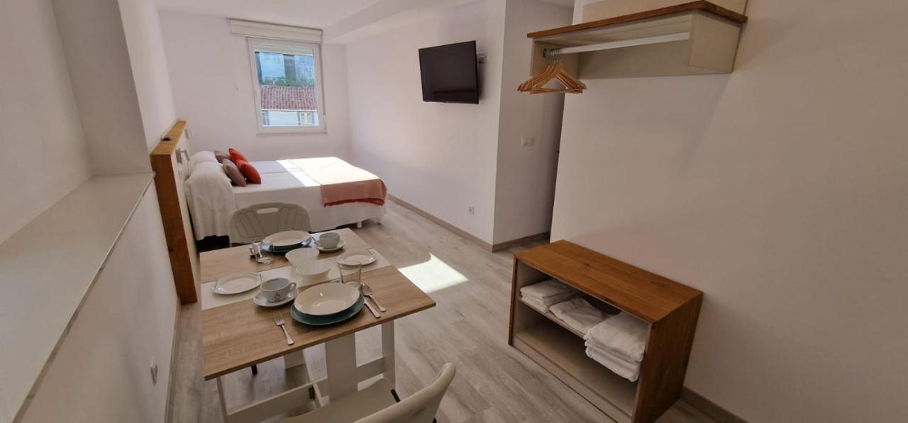 Estudios En Plaza Cabo Da Vila Centro 무히아 외부 사진