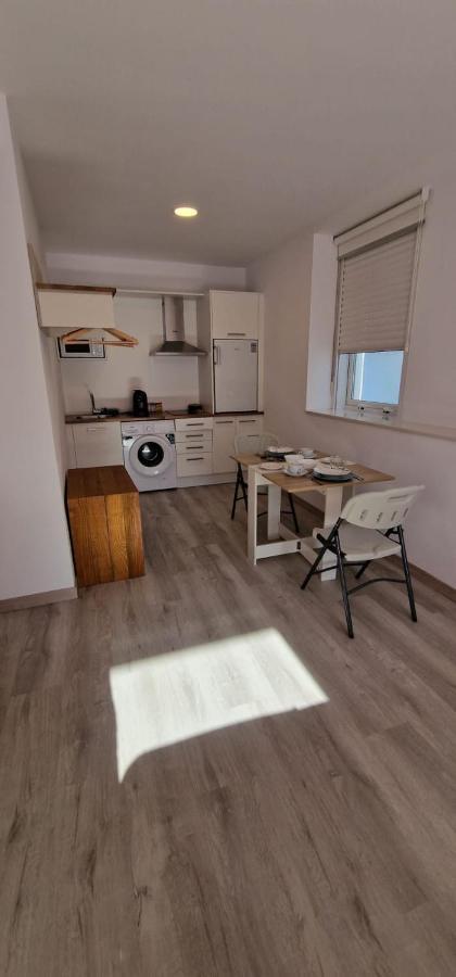 Estudios En Plaza Cabo Da Vila Centro 무히아 외부 사진