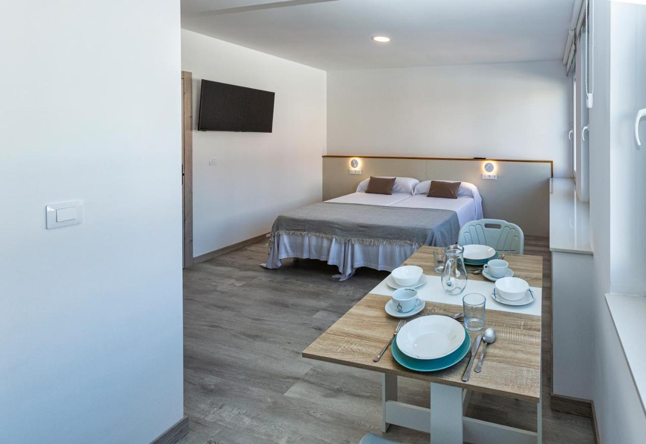Estudios En Plaza Cabo Da Vila Centro 무히아 외부 사진