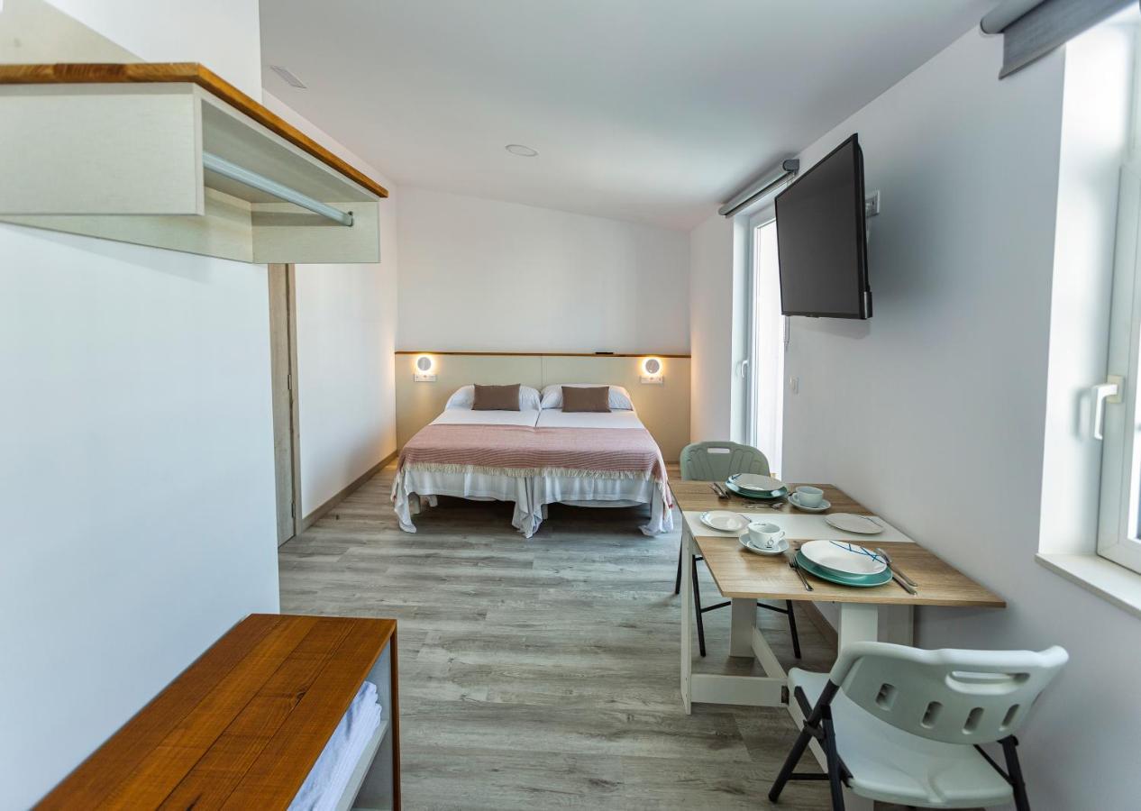 Estudios En Plaza Cabo Da Vila Centro 무히아 외부 사진